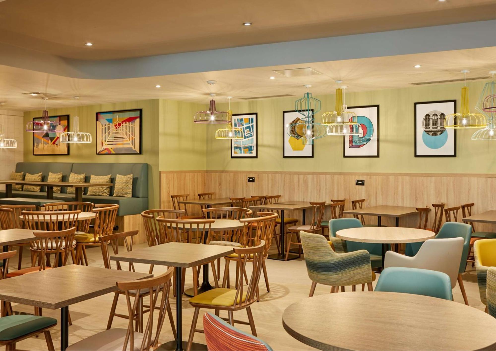 Hampton By Hilton Dublin City Centre Bagian luar foto